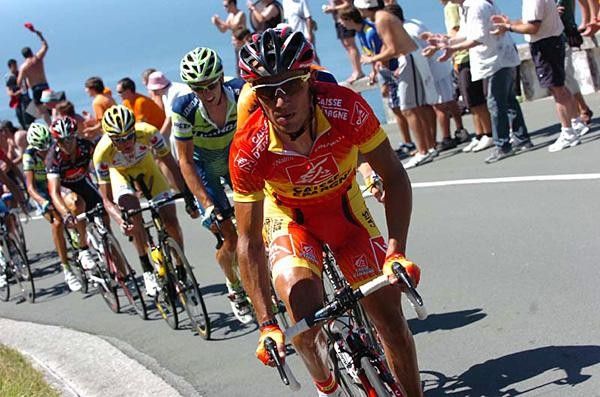 Joaqu&iacute;m Rodr&iacute;guez (Caisse d'Epargne) in his Spanish National kit.