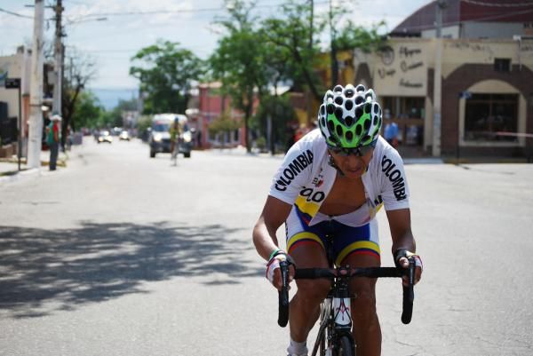 Jairo Perez (Colombia) goes on the offensive