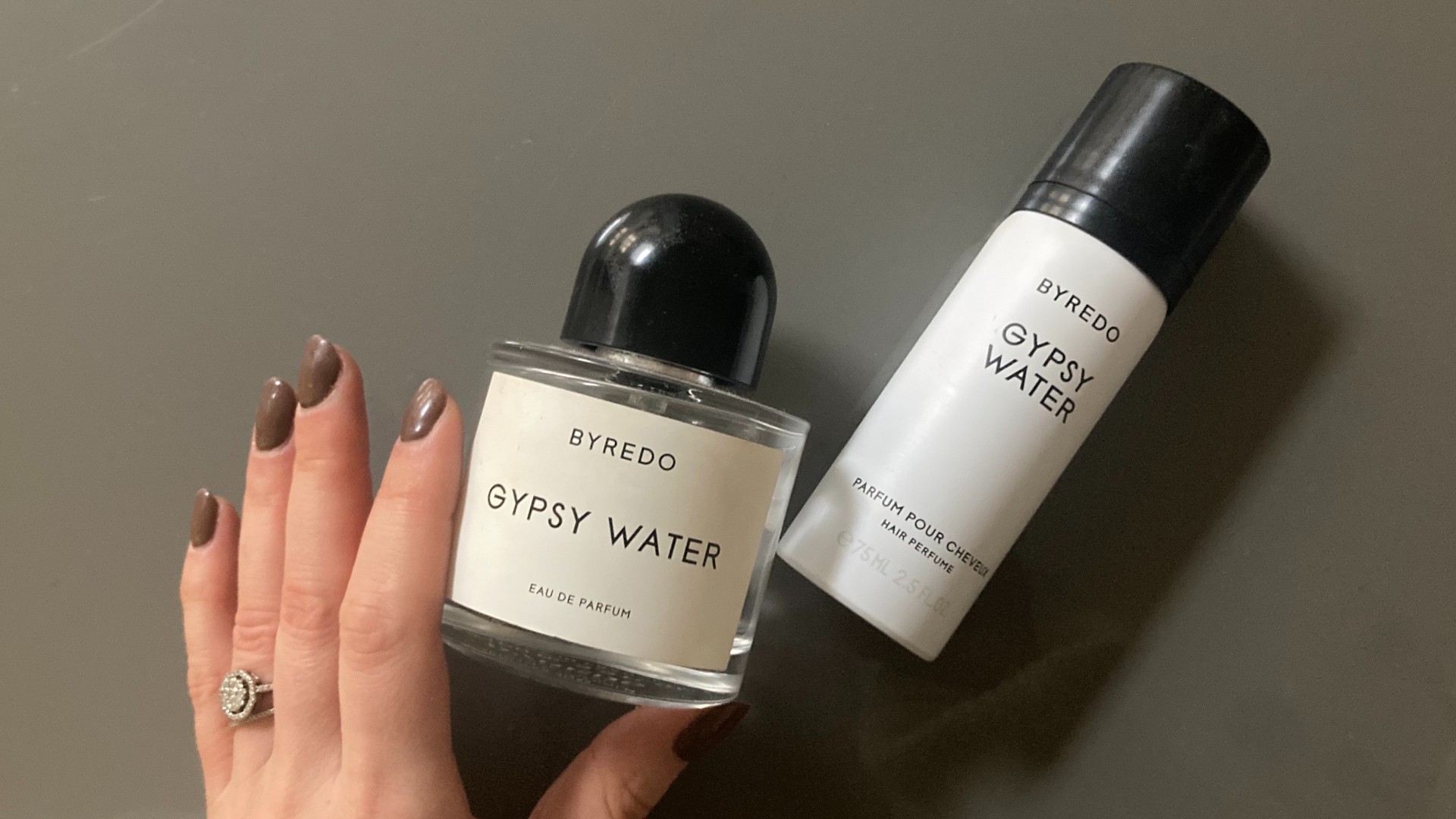 Vlastní lahvička kosmetické editorky Stephanie od Byredo Gypsy Water and Hair Parfume