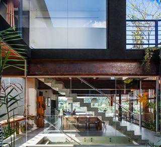 Casa Mirante: Brazilian firm FGMF designs a stylishly functional family home