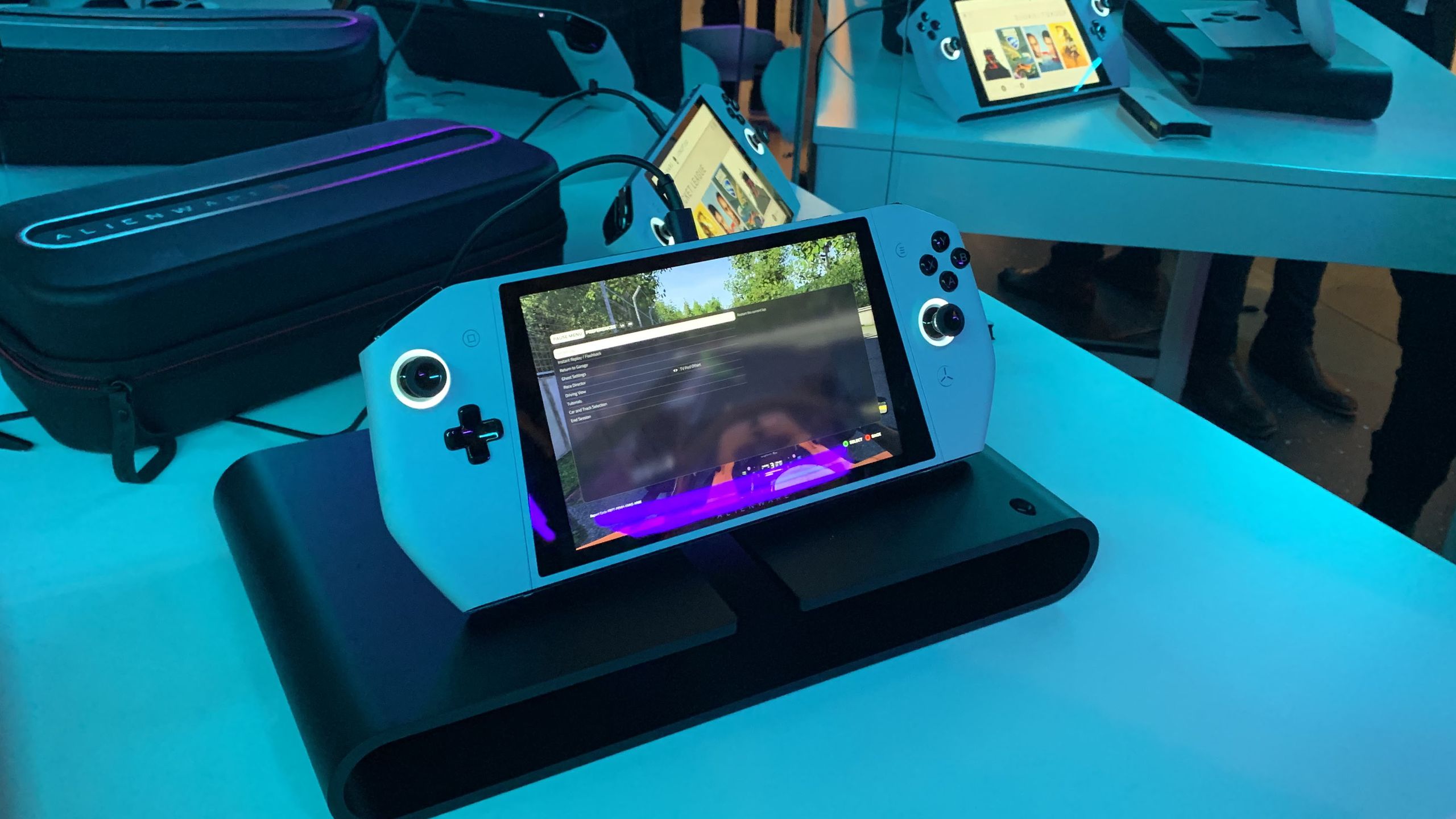 Alienware Concept UFO | TechRadar