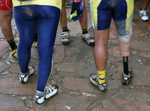 Riders overcome more than just bad weather to take part in the Brasil Ride.