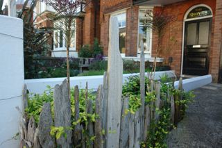 coastal inspired front garden wall ideas