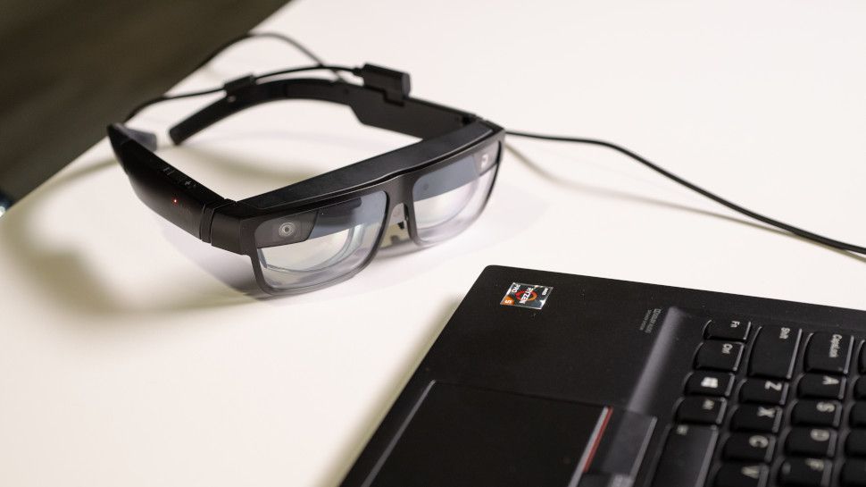 lenovo-may-have-finally-cracked-smart-glasses-for-the-workplace