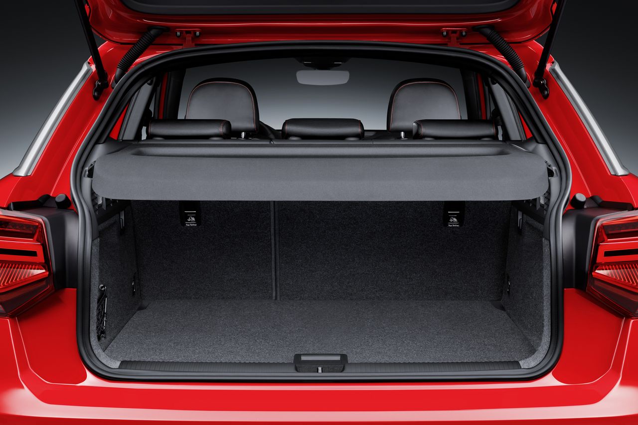 Luggage compartment,Colour: Tango Red