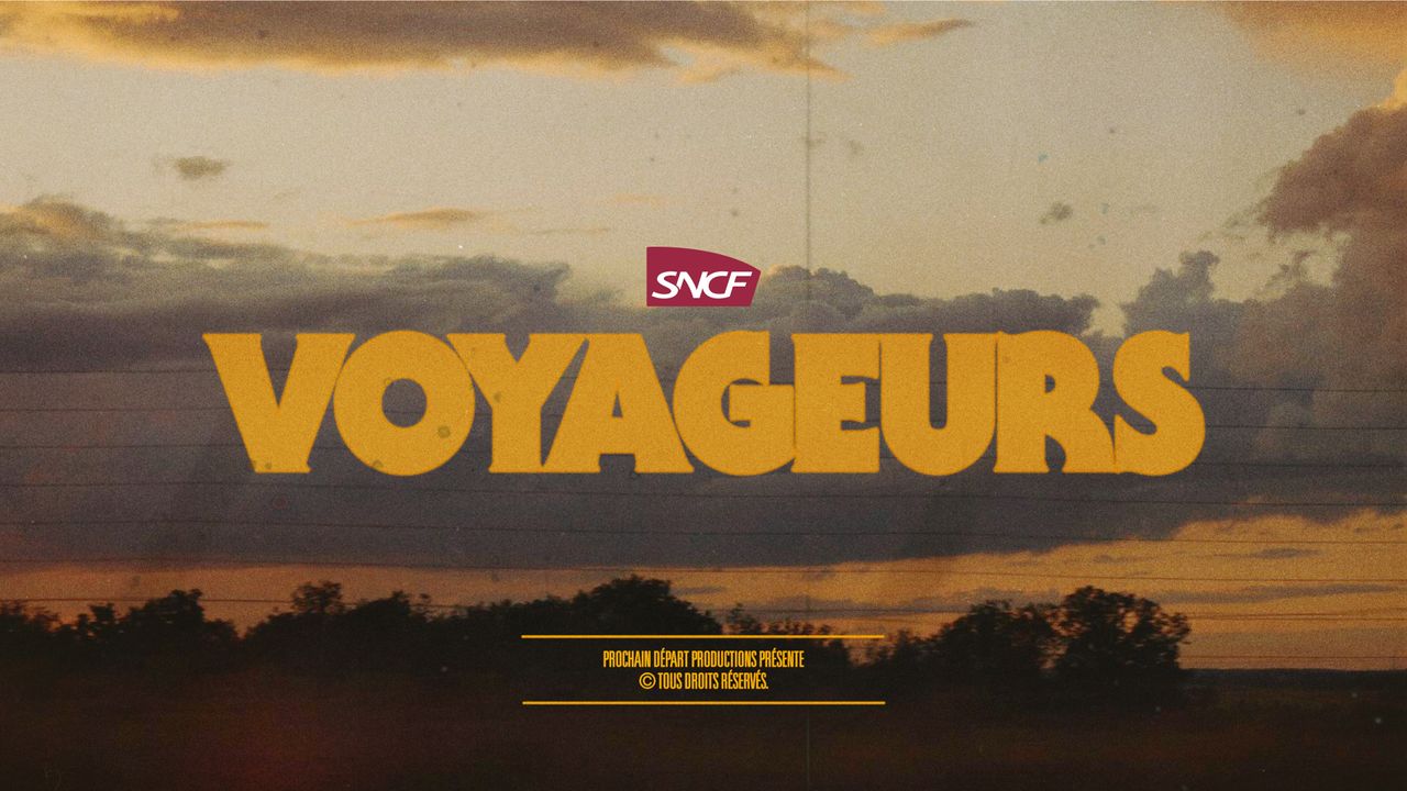 Voyageurs written as a logo