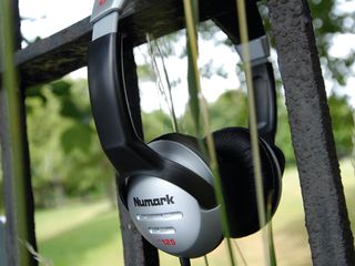 Numark HF125