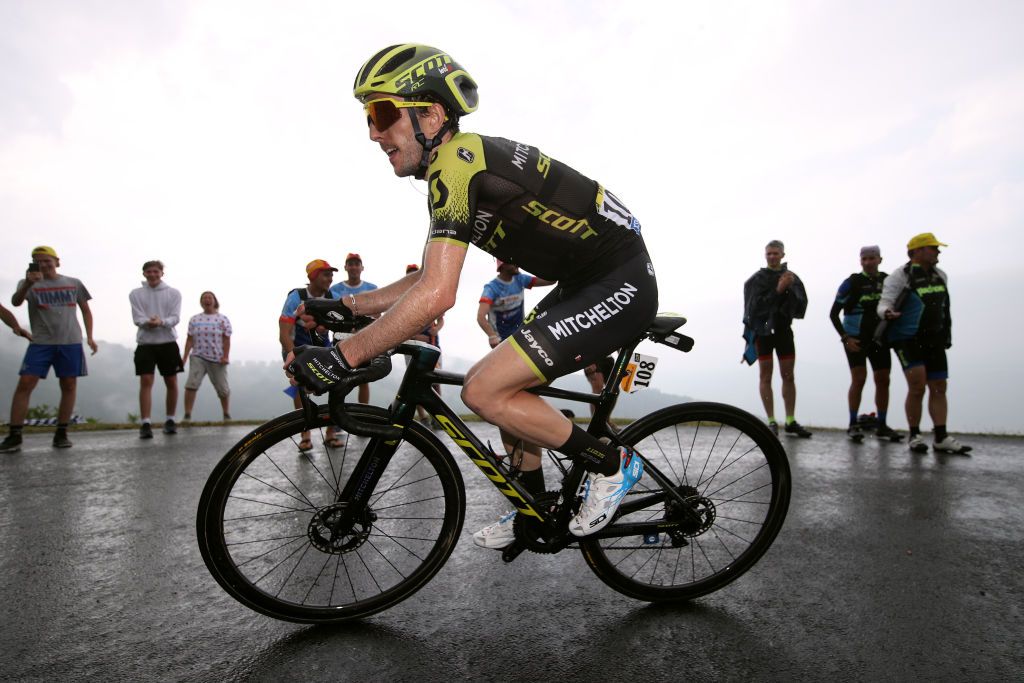 Simon Yates on the climb to the finish on stage 15