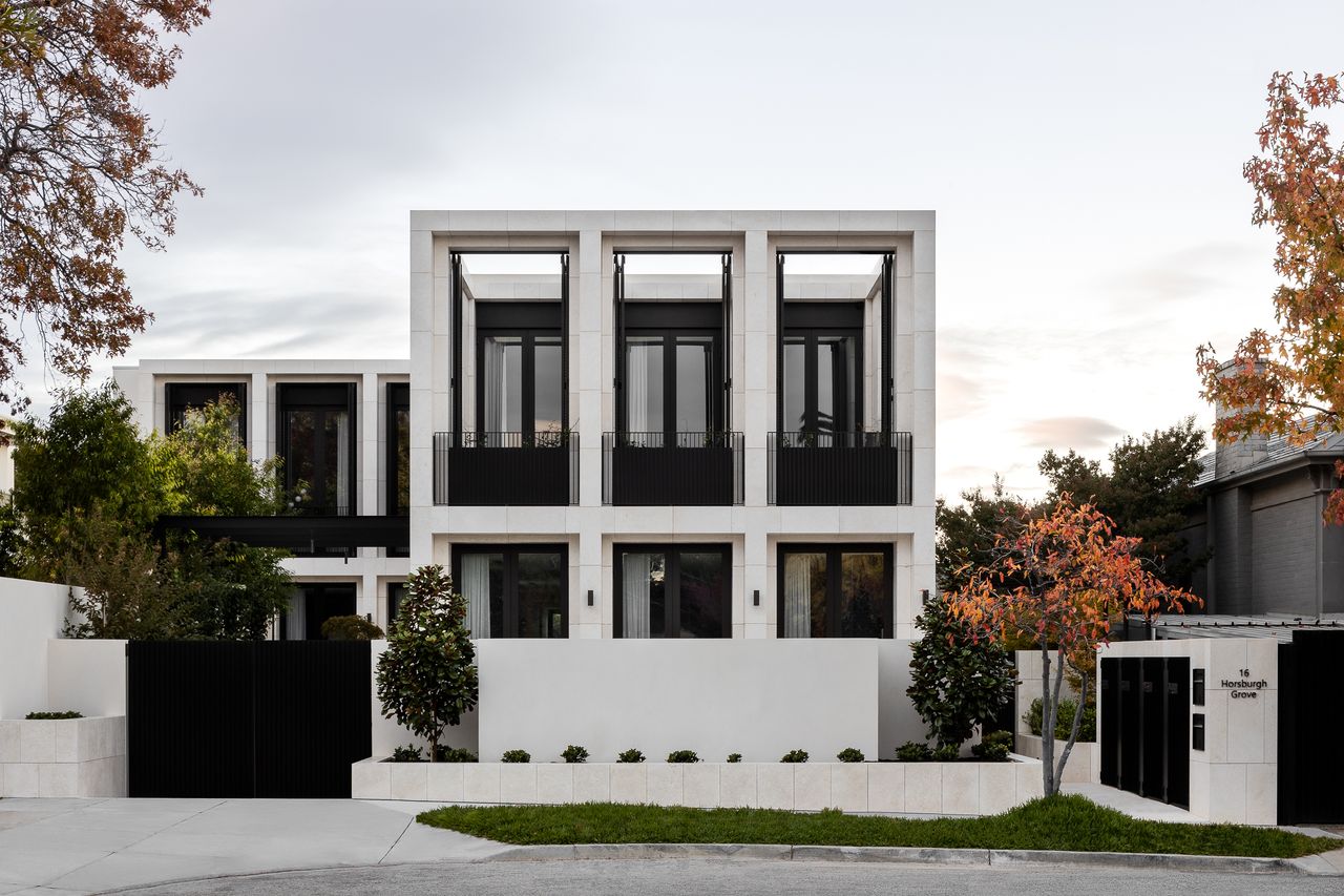 Hero exterior of armadale residence in australia 