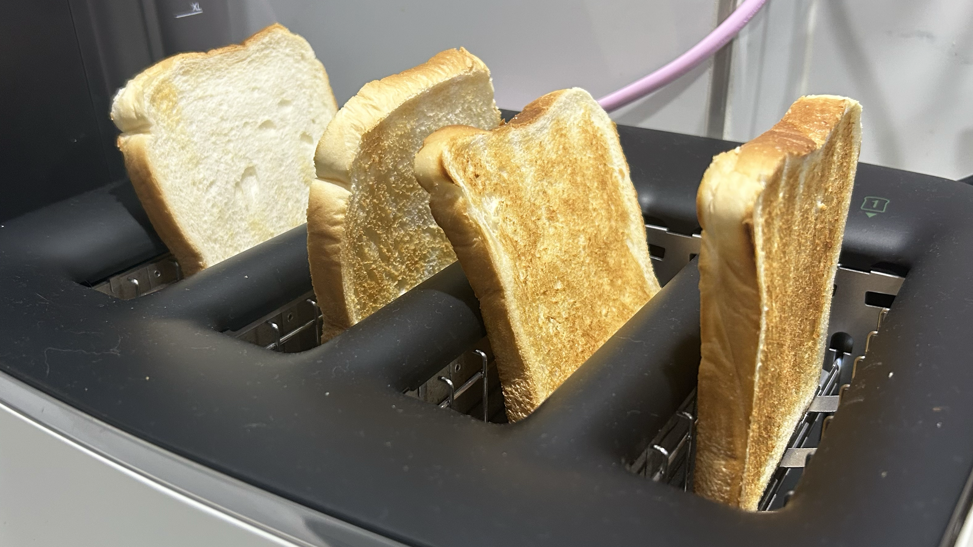 Toast in Breville Eye Q toaster
