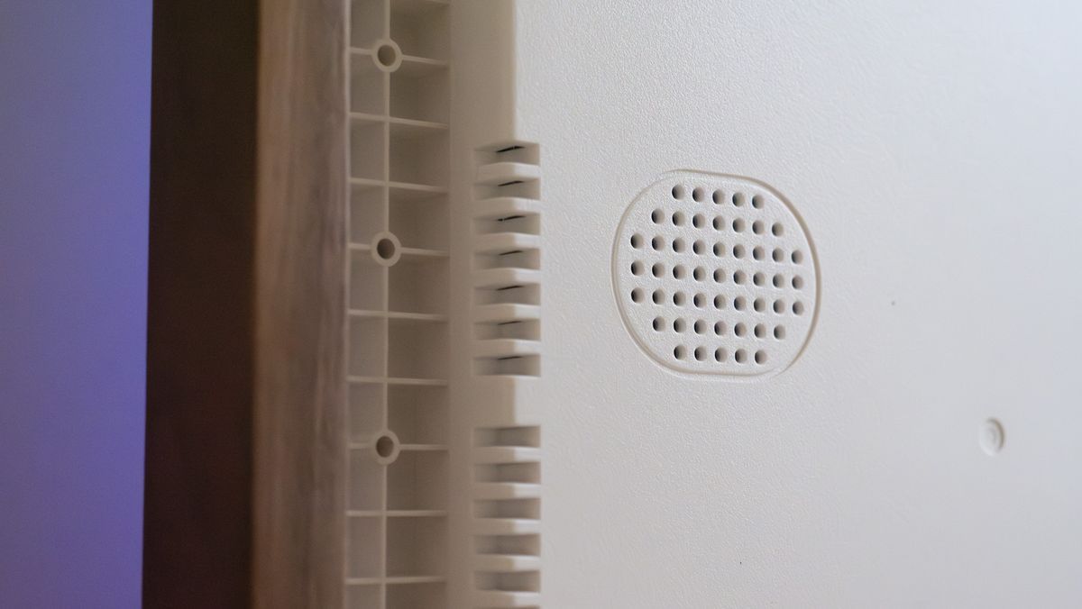 Closeup of the speakers of the Vieunite Textura digital canvas
