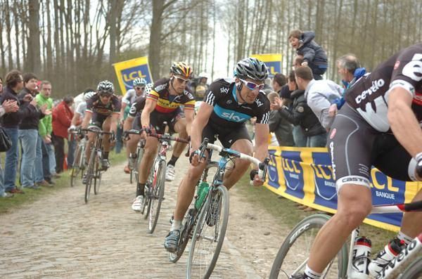 Juan Antonio Flecha (team Sky) in the favorites' group.