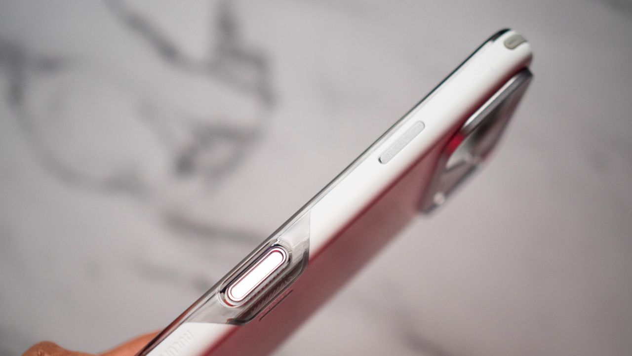 Aulumu iPhone 17 Pro case