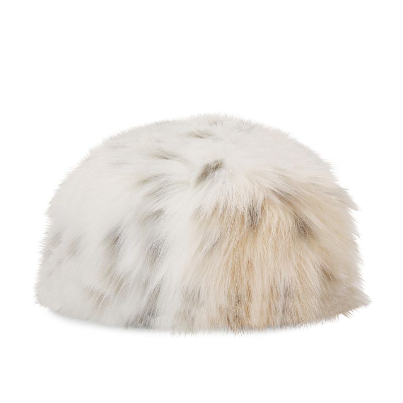 Unreal Fur hat cut out 