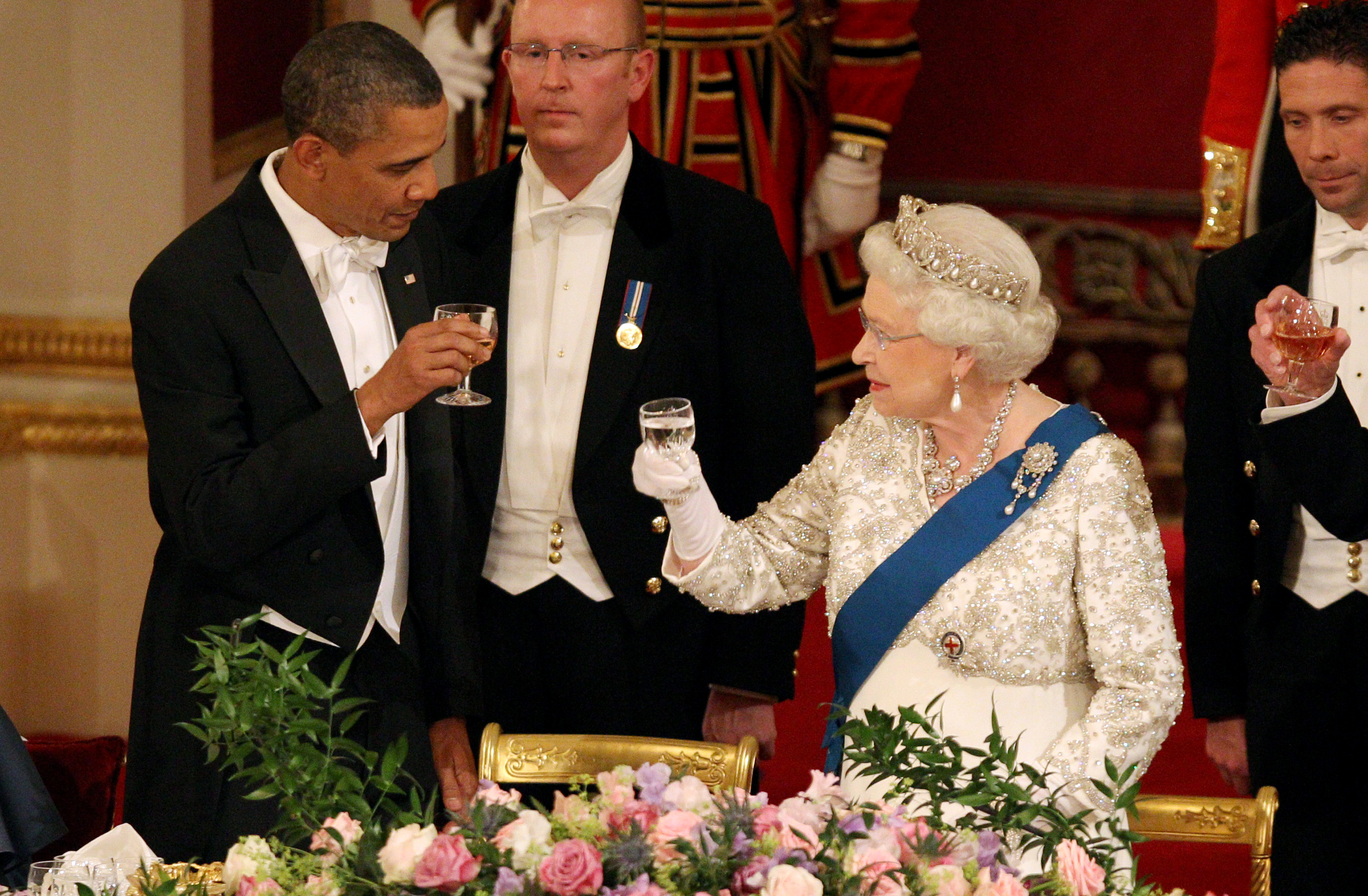 Barack Obama and Queen Elizabeth II during a State Banquet in Buckingham Palace on May 24, 2011 in London, England