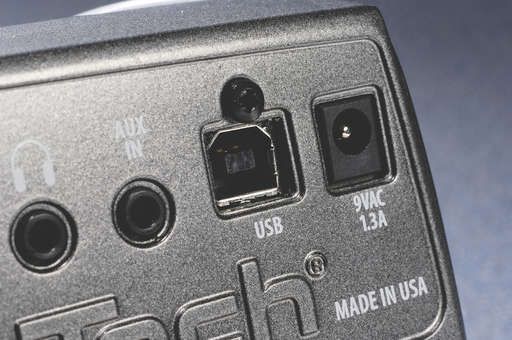 There are connections for headphones, an expression pedal and more