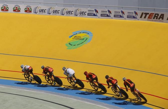 Spanish riders train on the track for the pursuit events