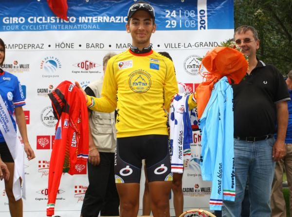 Michele Gazzara (Trevigiani Dynamon Bottoli) in the leader's jersey.