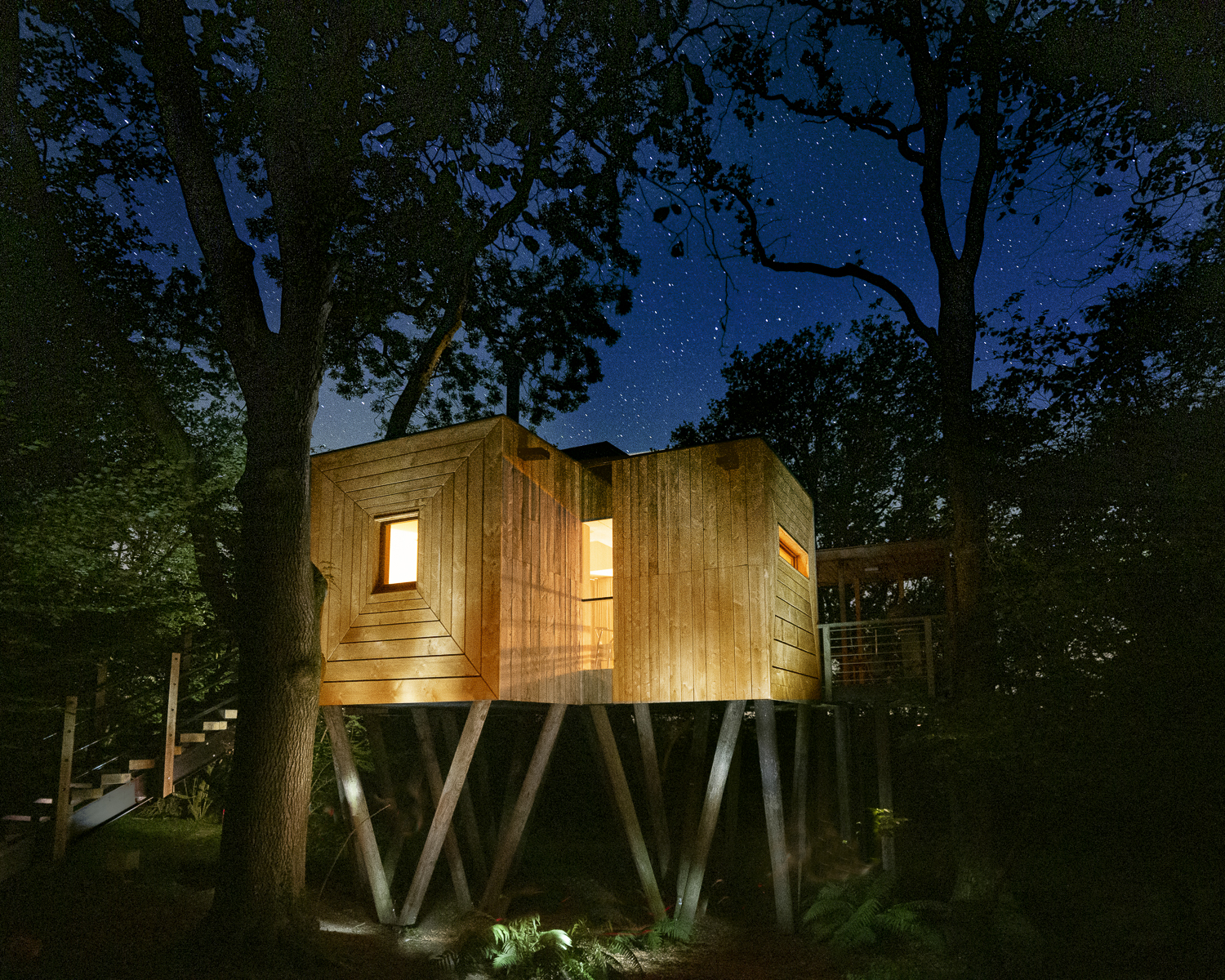 The Pinwheel Treehouse at Mallinson&#039;s Woodland Retreat