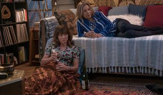 Dead To Me Linda Cardelini and Christina Applegate having a wine and a sleepover