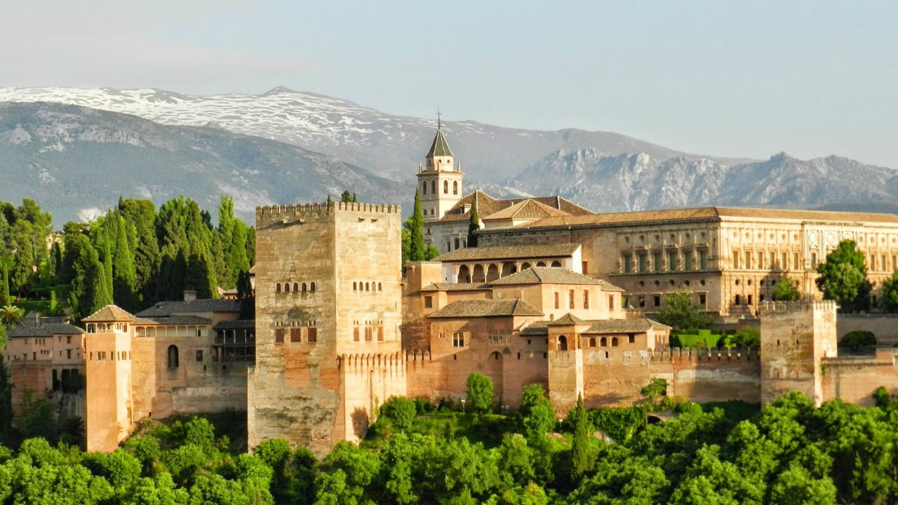 alhambra-967024.jpg