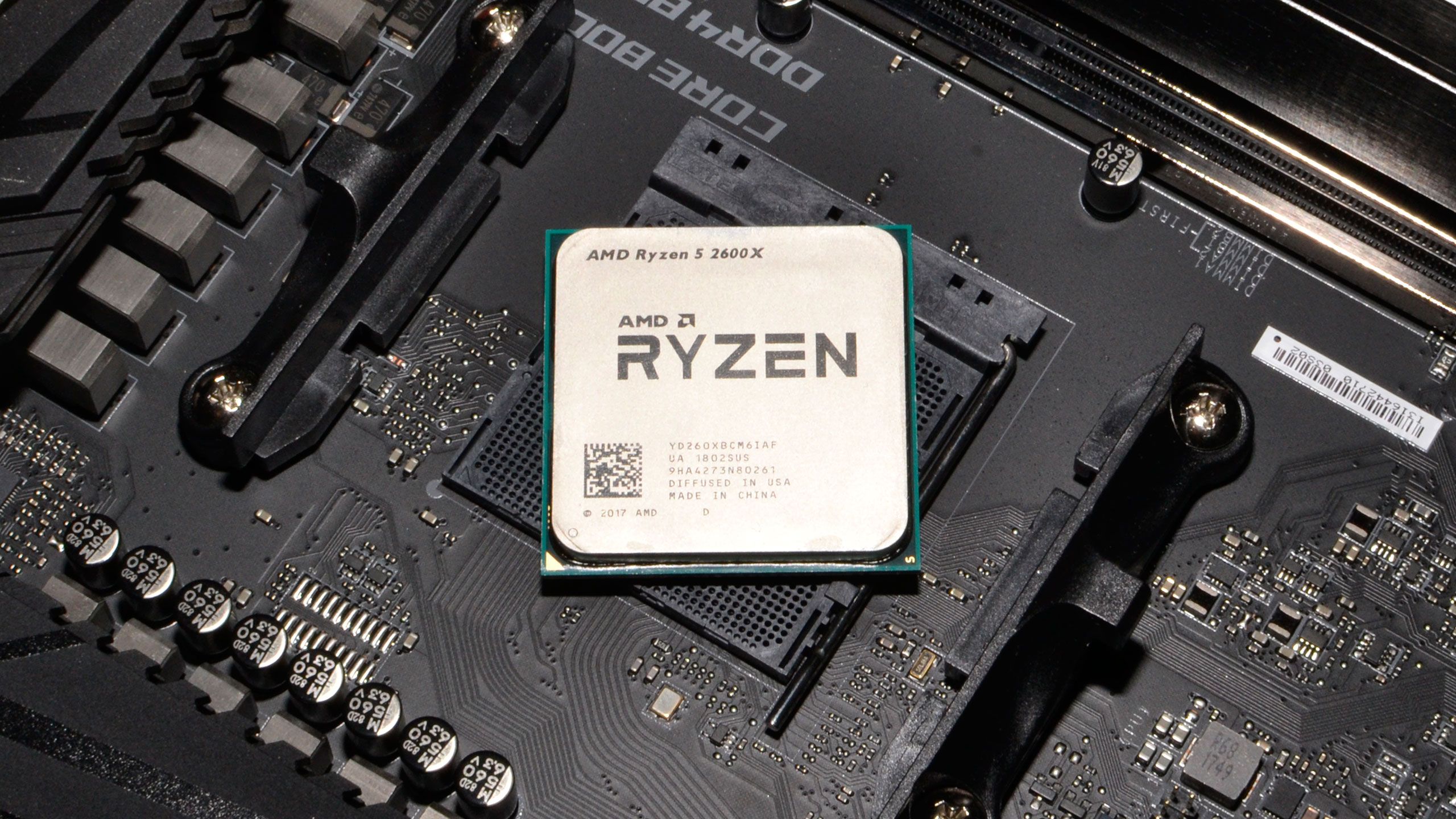 PCパーツ AMD Ryzen5 2600X Amazon.com: AMD Ryzen 5 2600X Processor with Wraith Spire