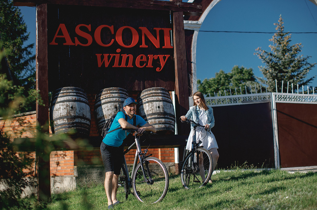 Check into a traditionalcottage at Asconi Winery