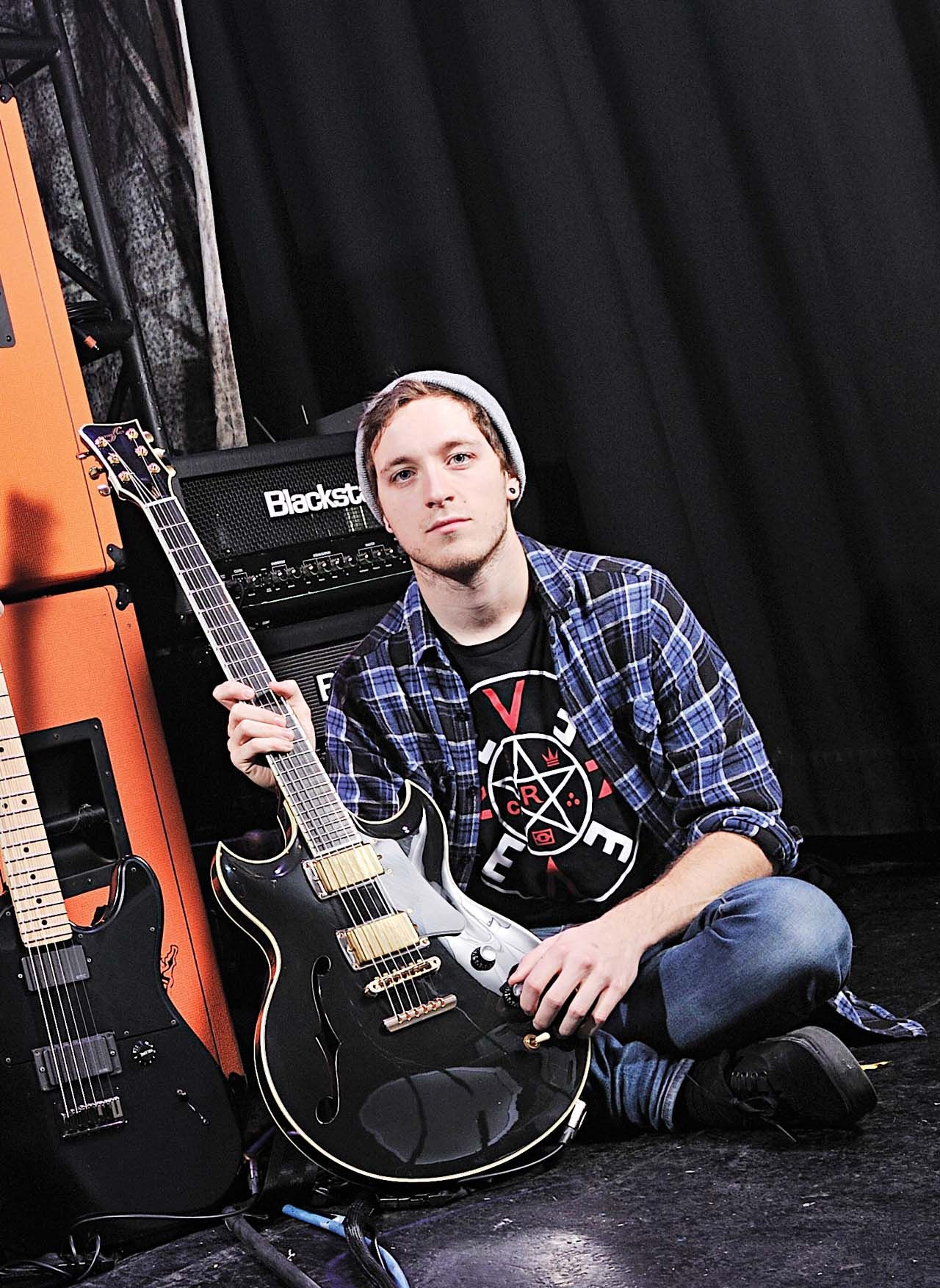 Tom Searle (Architects guitarist) Died August 20, 2016