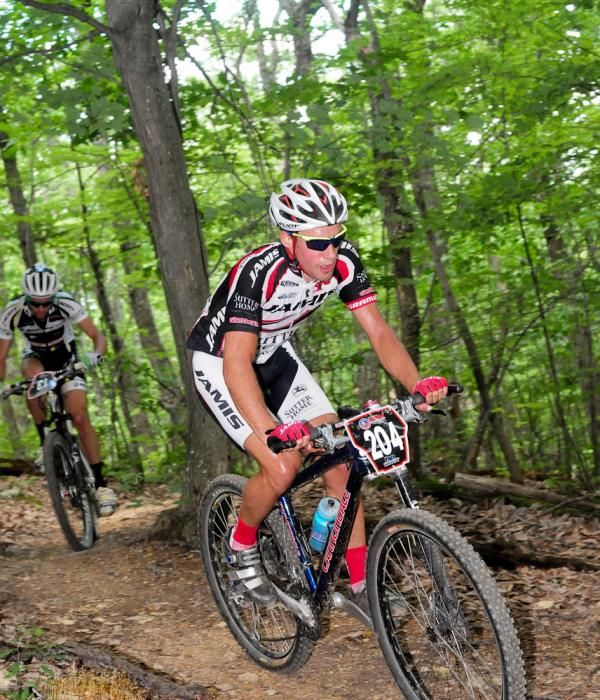 Andy Guptil (Jamis Sutter Home p/b Colavita) shows he is as comfortable on dirt as he is on the road.