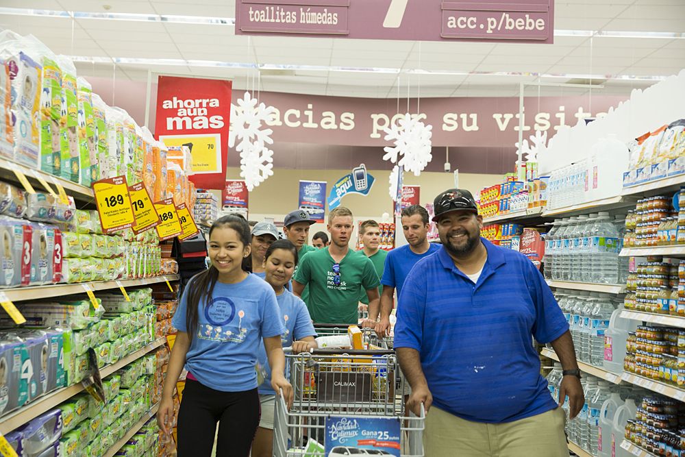 Novo Nordisk bond over building homes for poor families in Rosarito, Mexico.