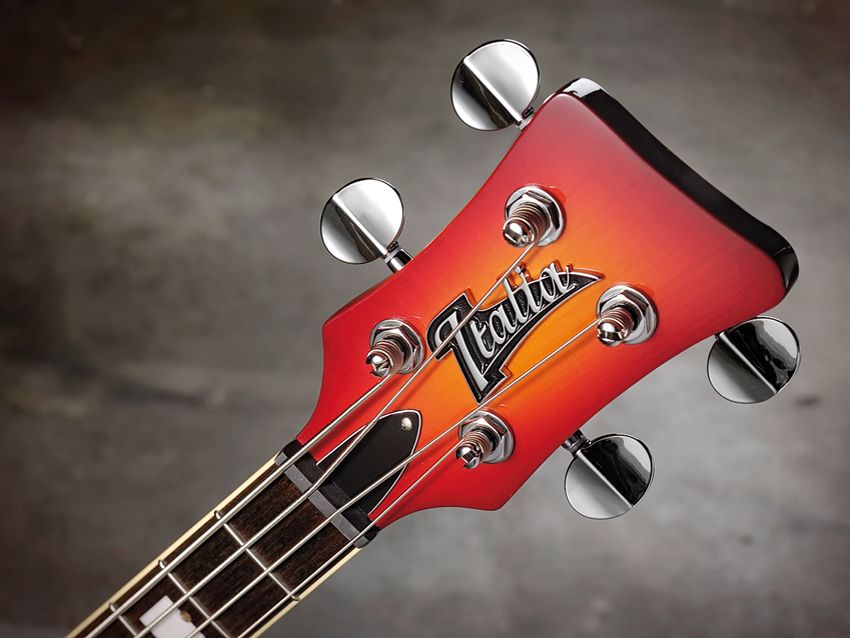 The styling is certainly Rickenbacker-influenced.