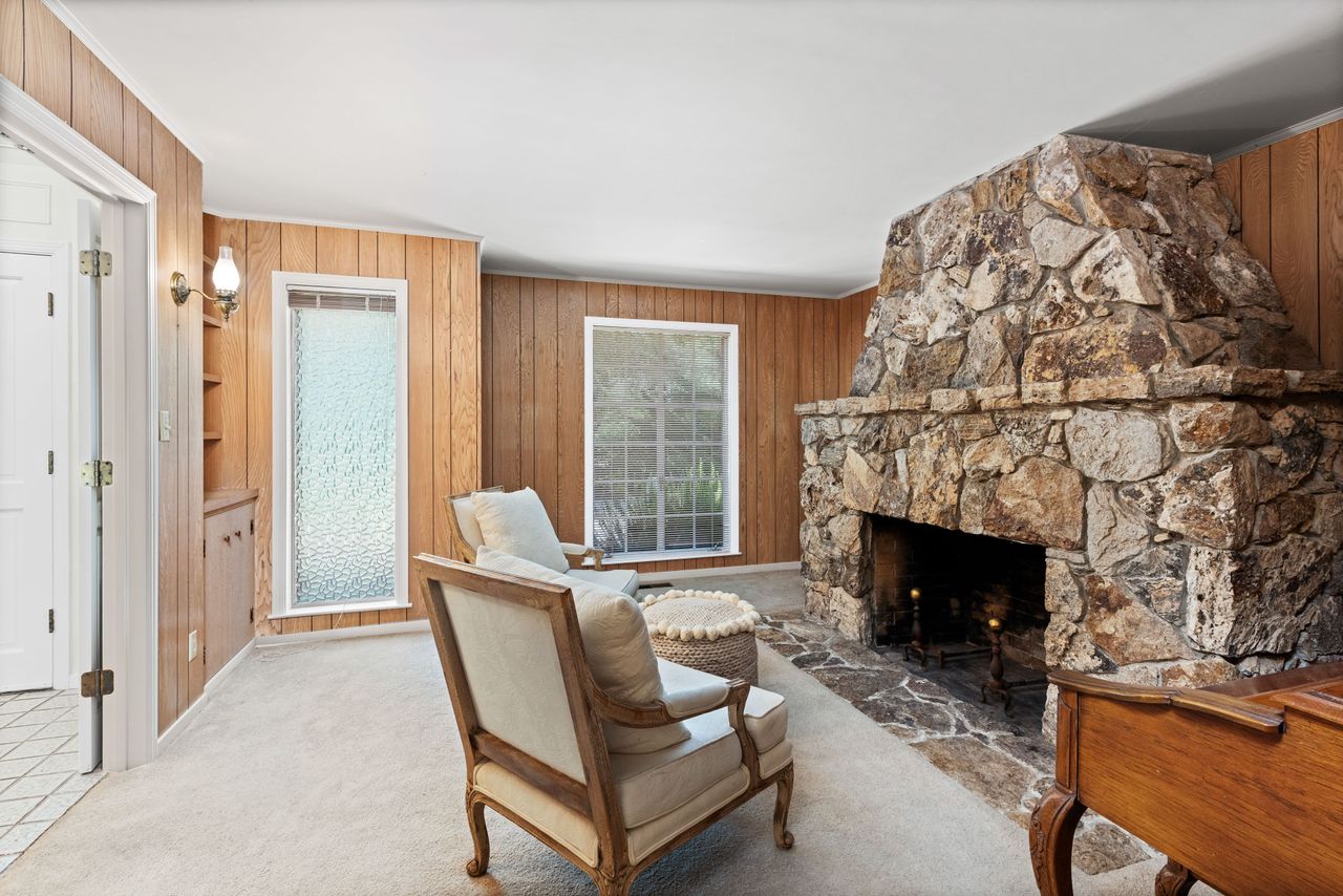A home for sale in Santa Rosa, California.