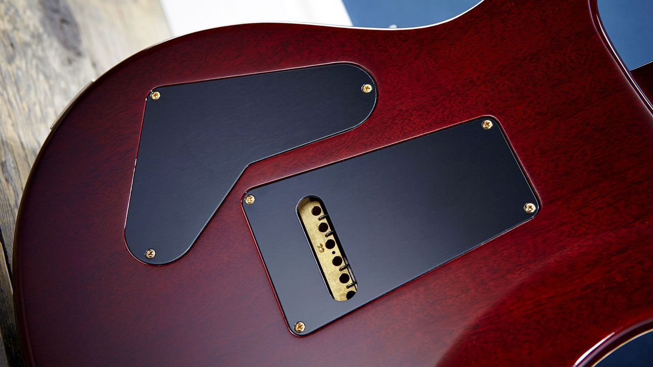 Construction is familiar: a 28.5mm mahogany back with a 20.5mm maple