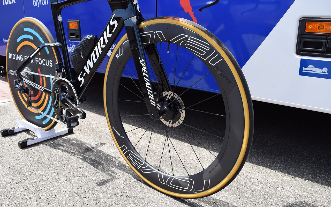 A look at the Roval CLX 64 front wheel