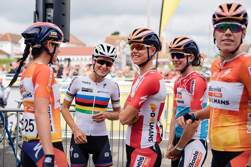 Lizzie Armitstead enjoys a joke with her Boels Dolmans teammates at Aviva Women's Tour 2016 - Stage 1