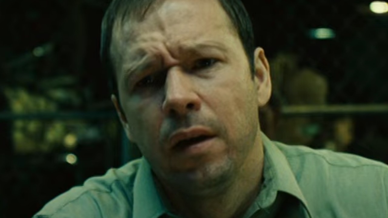 Donnie Wahlberg looking perplexed in Saw II