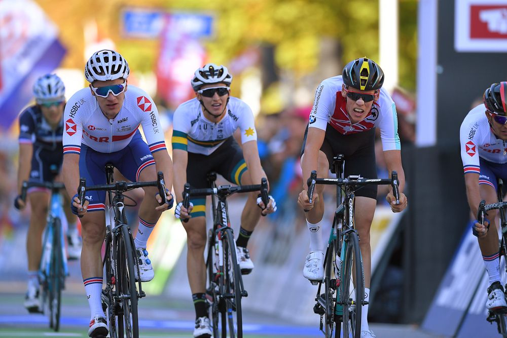 Ethan Hayter and Patrick Muller finish the U23 road race