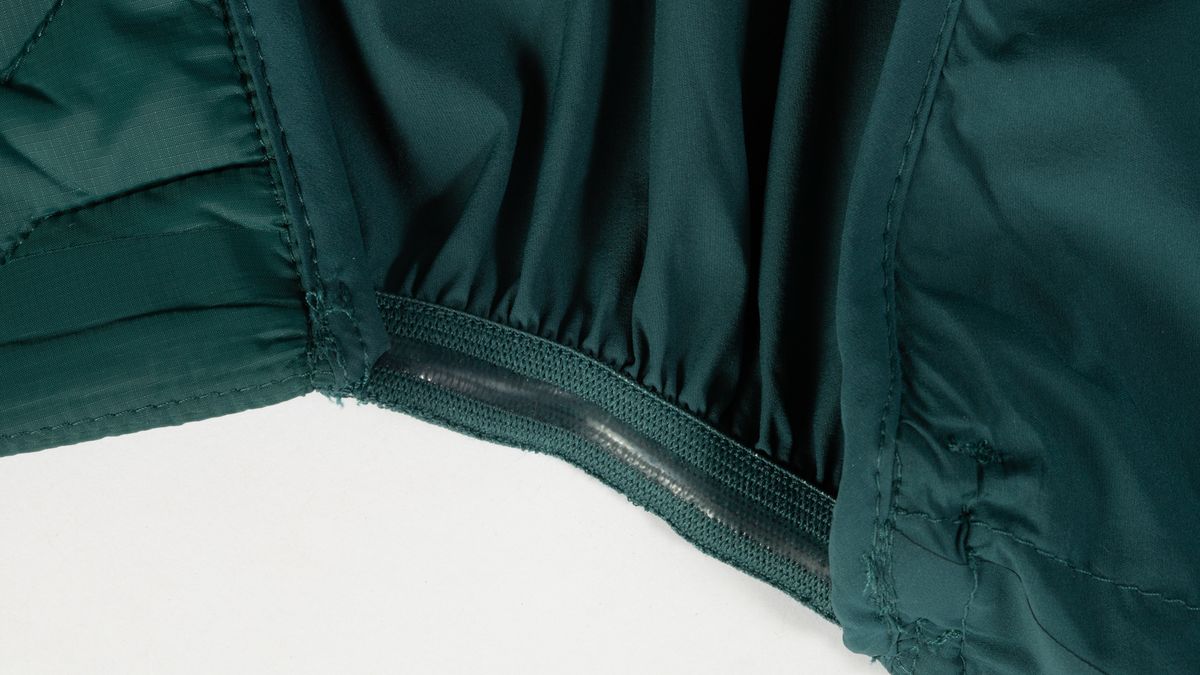 Endura Pro SL Primaloft Jacket II silicone grip material on side panels