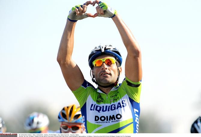 Francesco Chicchi (Liquigas) gives heart hands as a salute on stage 6 of the 2010 Tour of Qatar