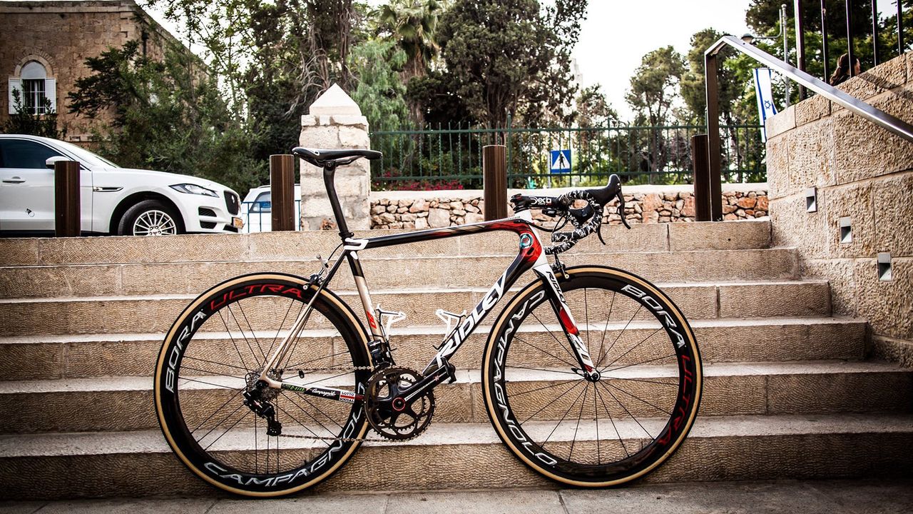Adam Hansen's custom painted Ridley Helium SLX for the 2018 Giro d'Italia