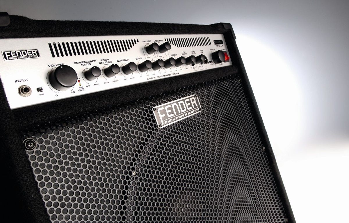 This 15-inch bass combo has been upgraded with more power