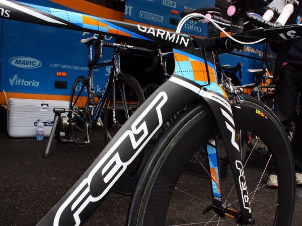 Felt has done away with the old DA down tube's scalloped underside, opting now for a more gently curving and conventional-looking shape.