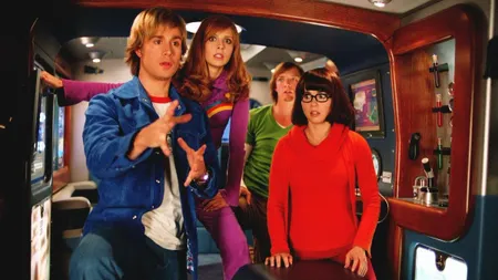Freddie Prinze Jr., Sarah Michelle Gellar, Matthew Liliard and Linda Cardinelli in Scooby Doo 2: Monsters Unleashed