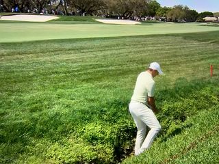 Rory McIlroy in trouble at fourth hole at Bay Hill in final round