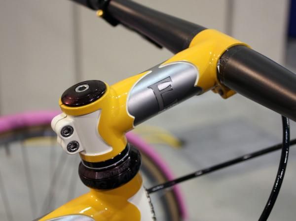 Finish work on the lugged stem is impeccable.