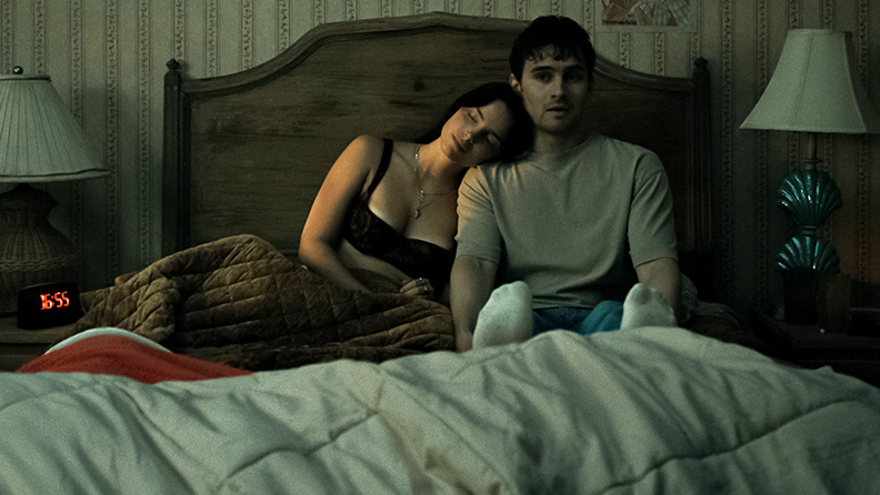 (L-R) Inde Navarrette as Nikki and Michael Johnston as Bear in "Obsession" (2026).