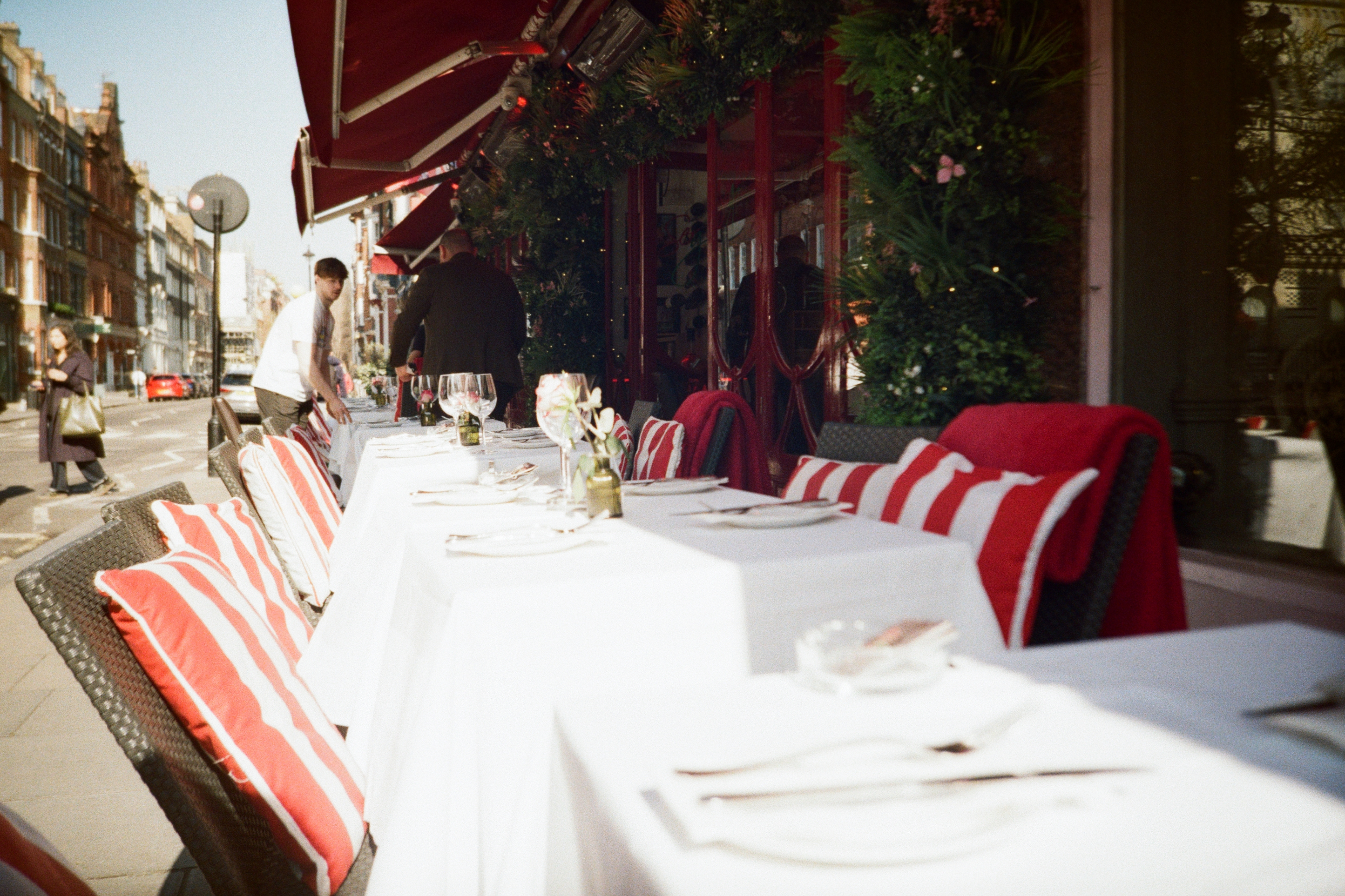 Scan of Lomo MC-A image shot on Kodak Gold 200 showing London street scenes