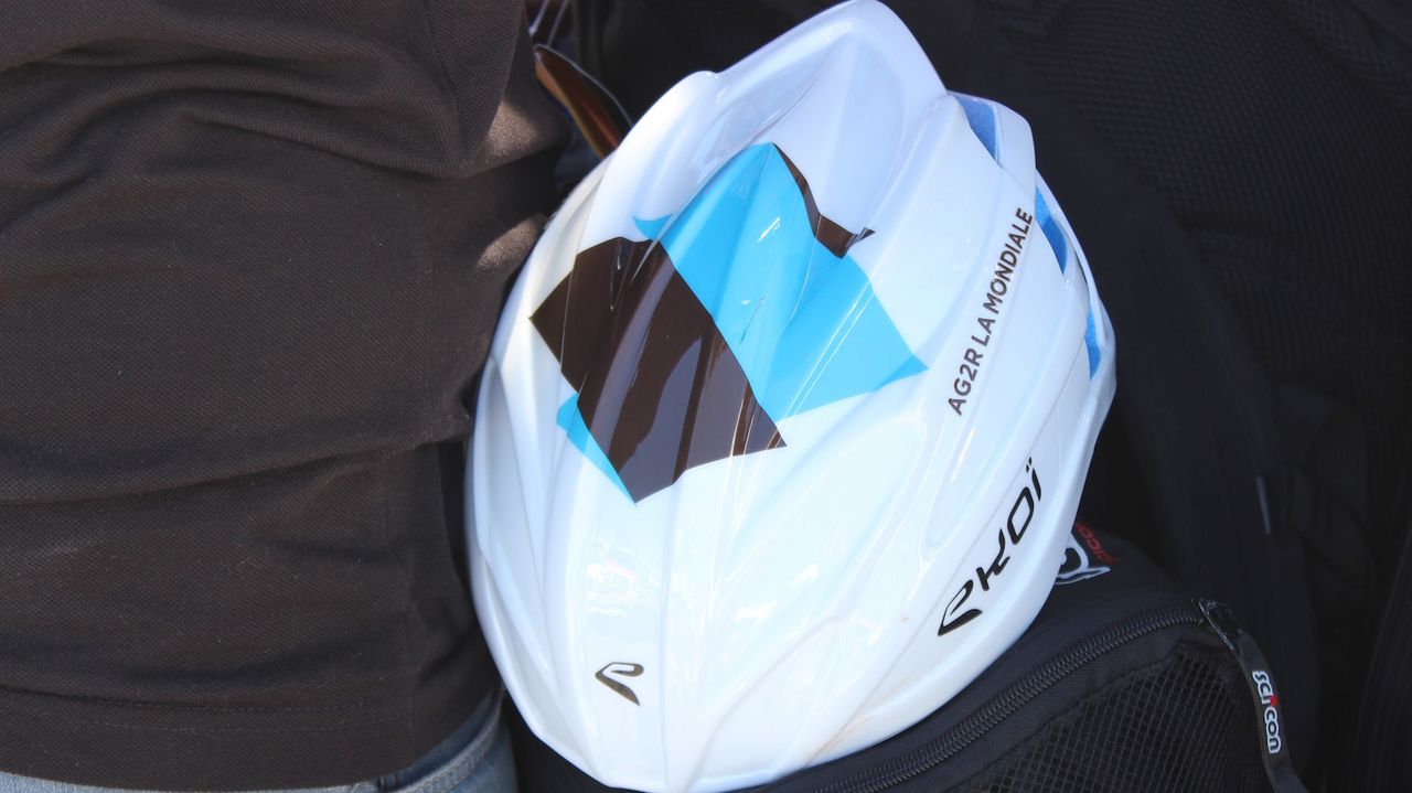 AG2R's Eko&bull; helmet with aeroshell