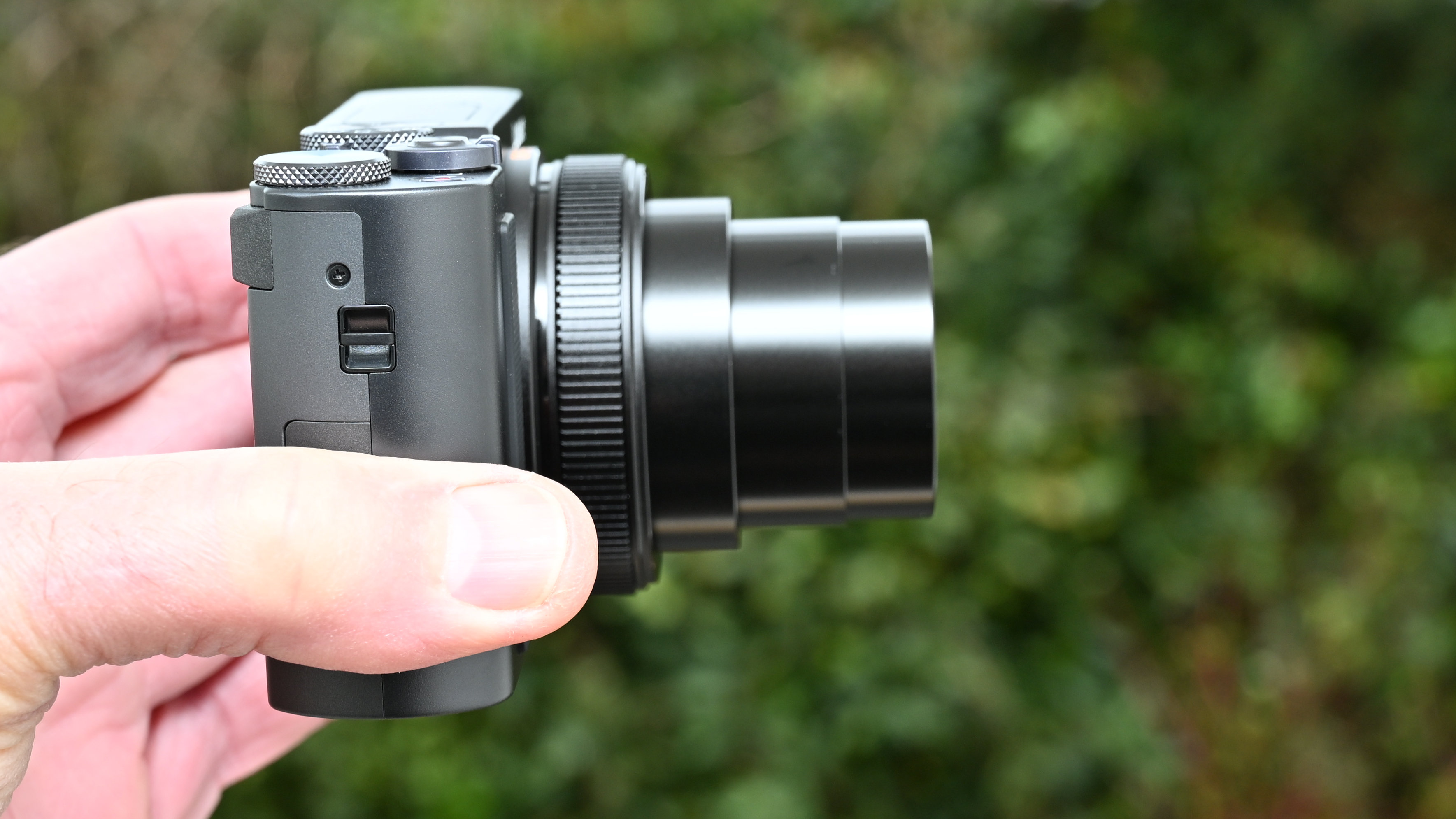 Panasonic Lumix ZS300 / TZ300 product shot