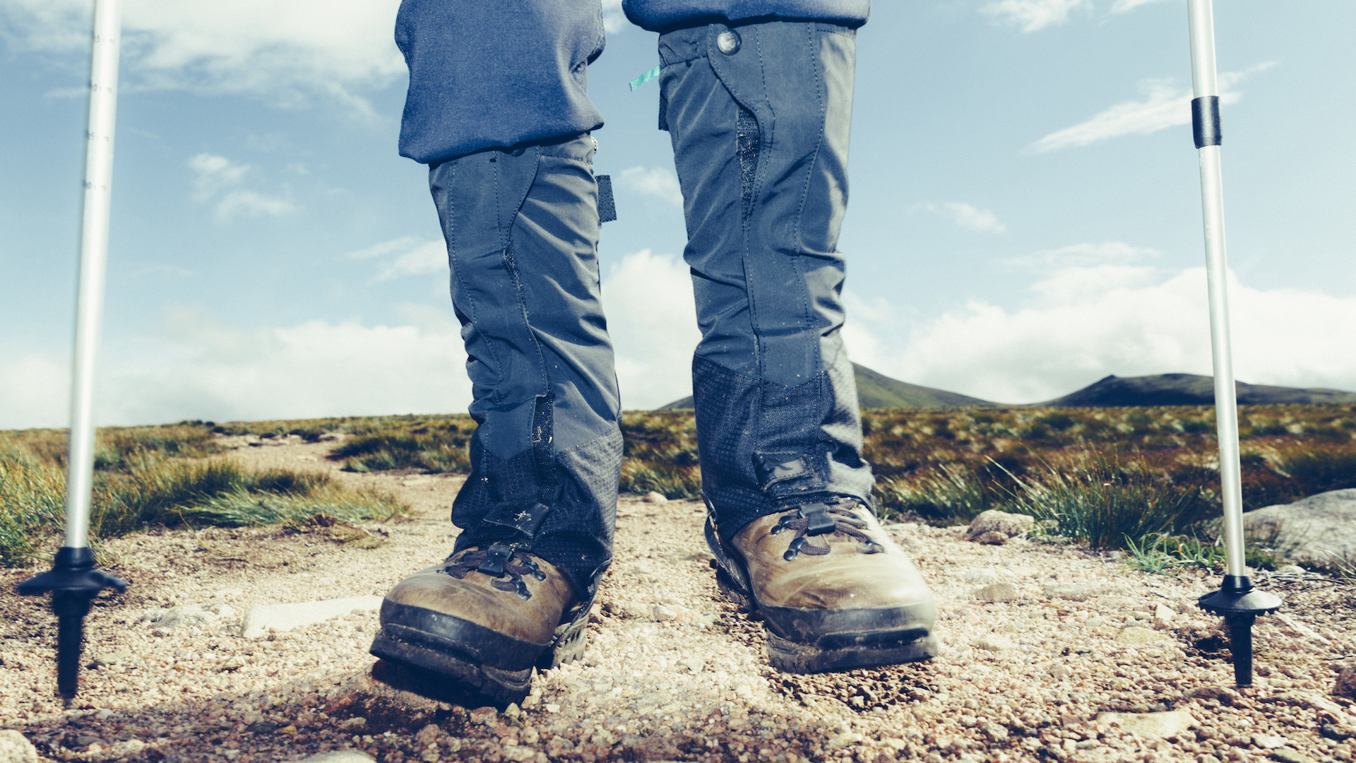Perfeclan 2 Pairs Waterproof Breathable Hiking Walking Climbing Low Ankle Gaiters Leggings Cover 